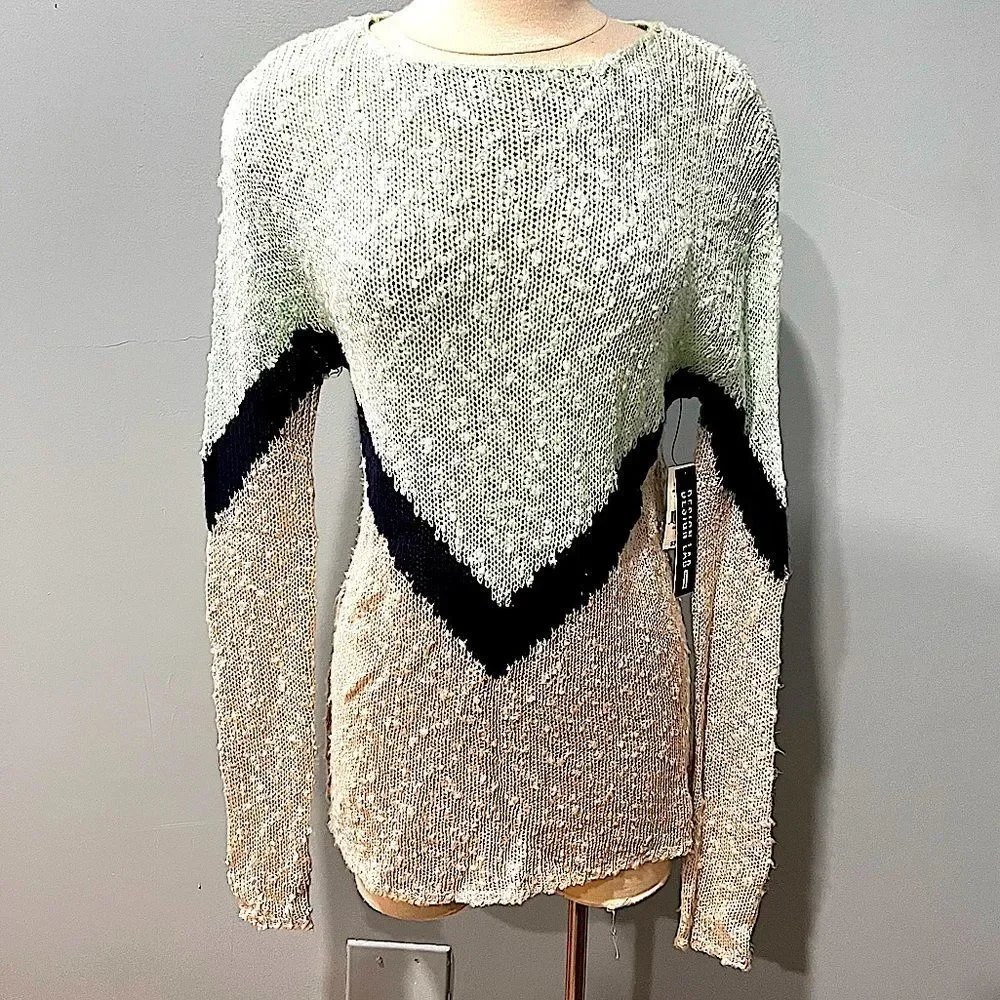NWT Lord & Taylor Design Lab Mint Chevron Long Sleeve Lightweight Sweater Medium - Picture 2 of 8